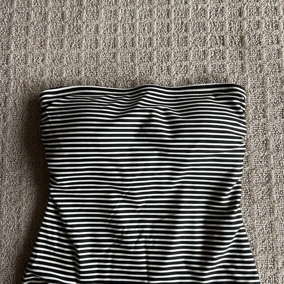 DKNY Striped Strapless Womens 10 Black White One Piece Swimsuit Bathing Suit - Picture 2 of 8
